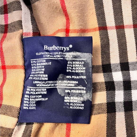 Vintage Burberrys’ trench coat with wool liner - Made in ENGLAND worn <5 times - Picture 7 of 13